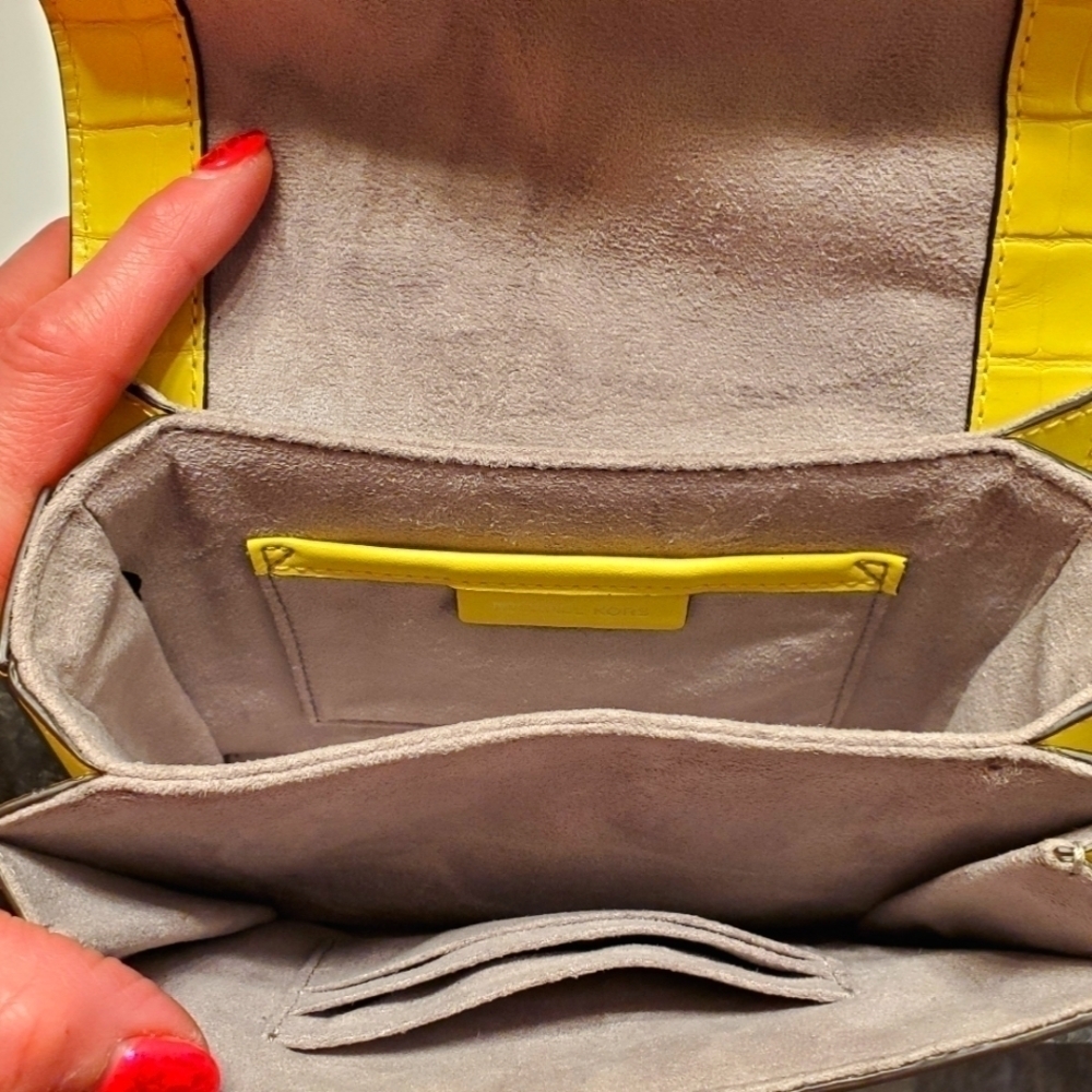 MICHAEL KORS HENDRIX SHOULDER FLAP BAG YELLOW CROC GENUINE LEATHER CROSSBODY - Picture 13 of 15